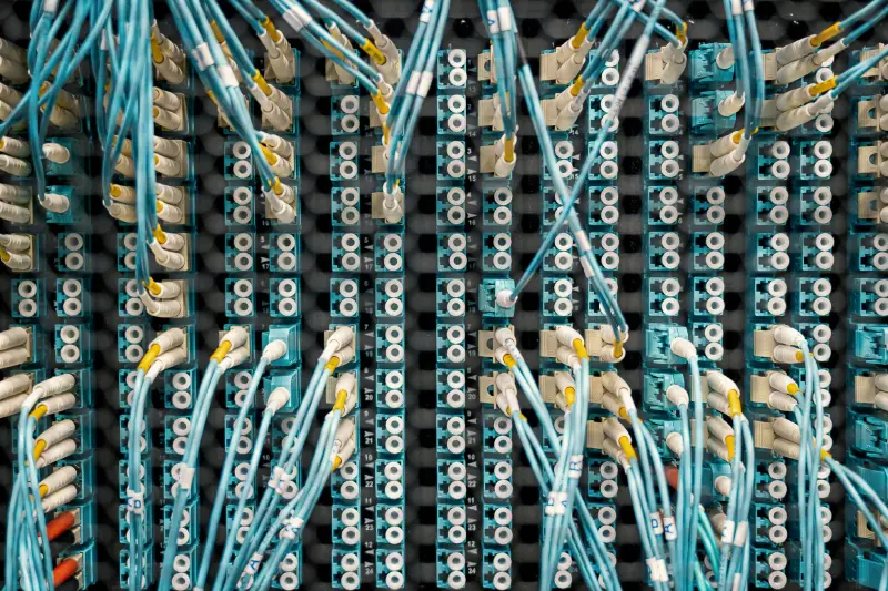 2025年企业宣传片拍摄技术趋势与创意应用解析